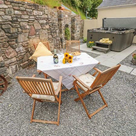 Snowdrop Cottage Laugharne Exterior photo